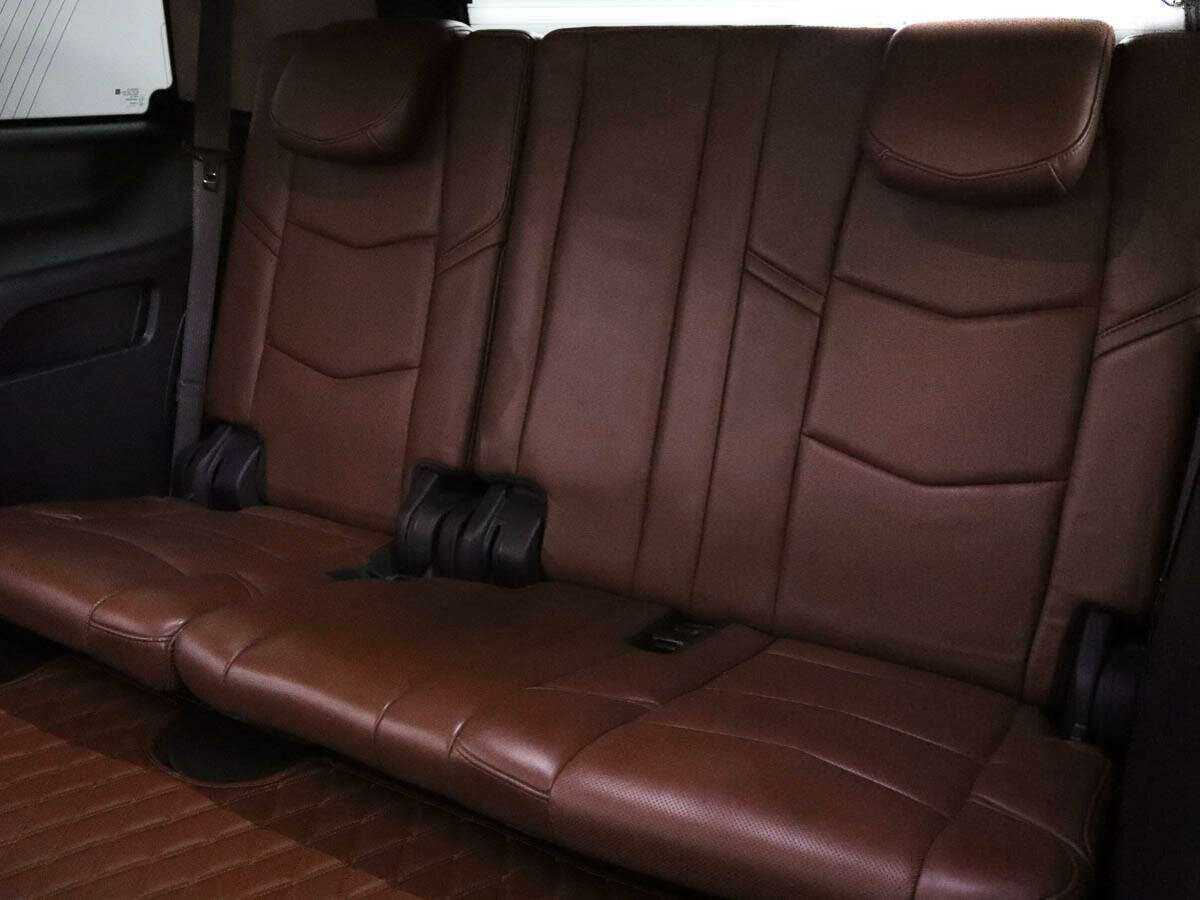 Купить Cadillac Escalade с пробегом. Фото: #8