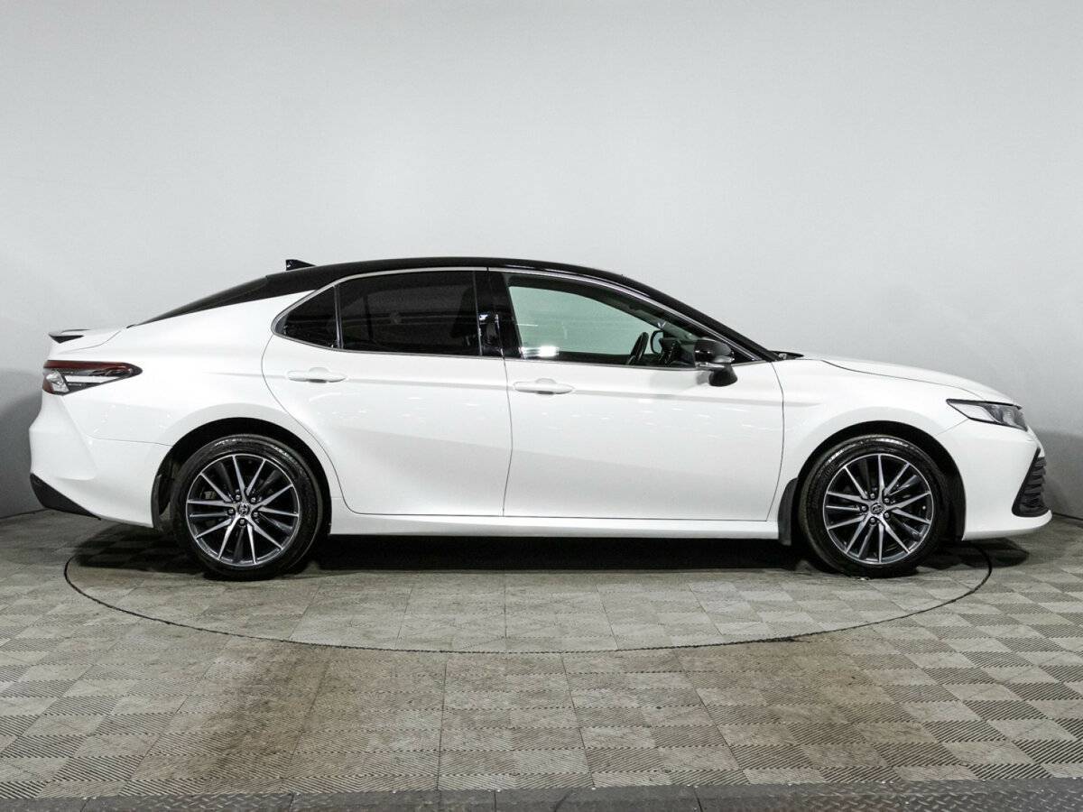 Купить Toyota Camry с пробегом. Фото: #3