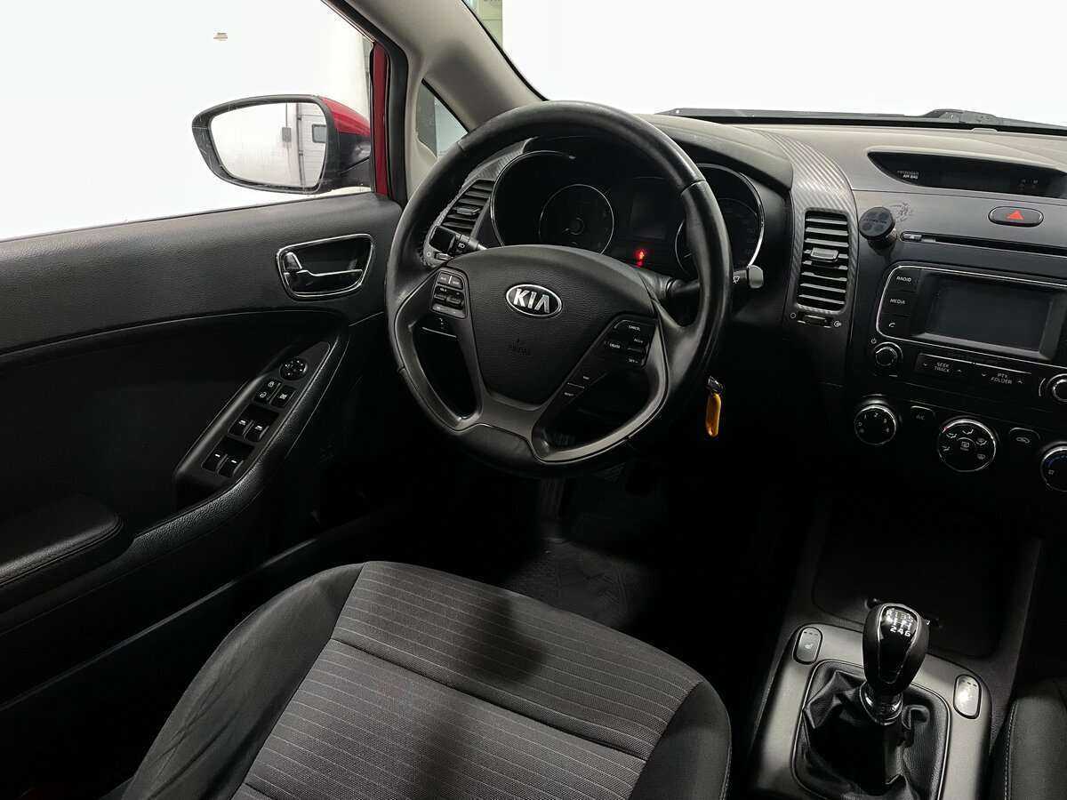Купить Kia Cerato с пробегом. Фото: #4