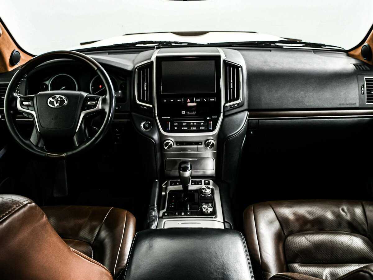 Купить Toyota Land Cruiser с пробегом. Фото: #10