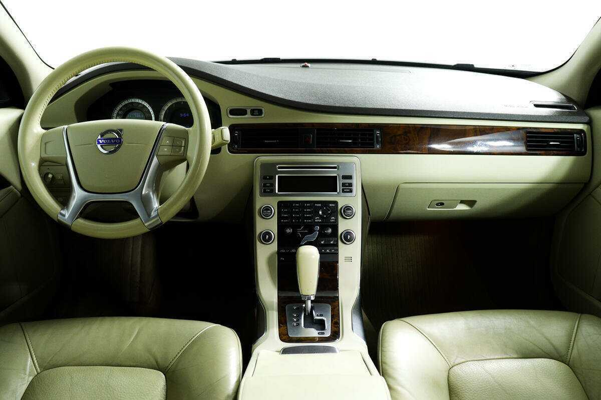 Купить Volvo S80 с пробегом. Фото: #10