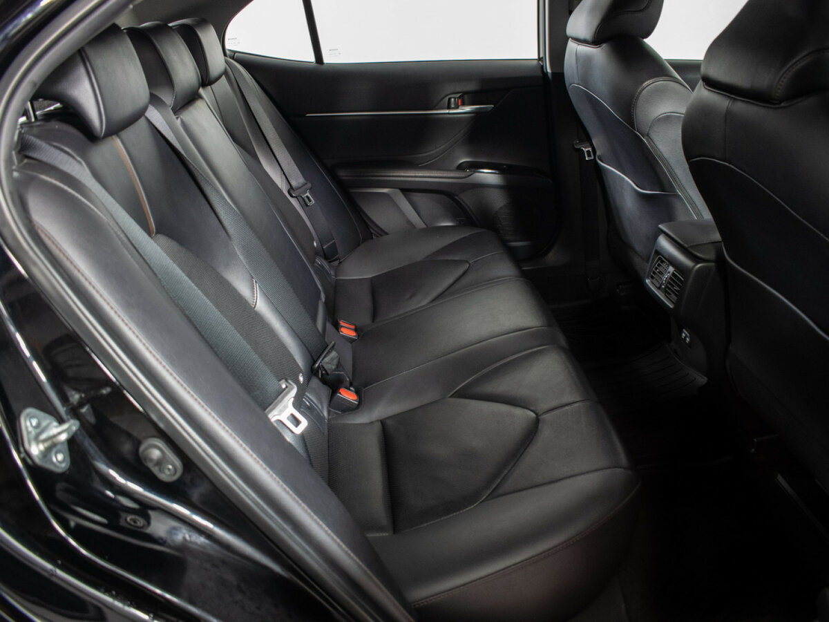 Купить Toyota Camry с пробегом. Фото: #9
