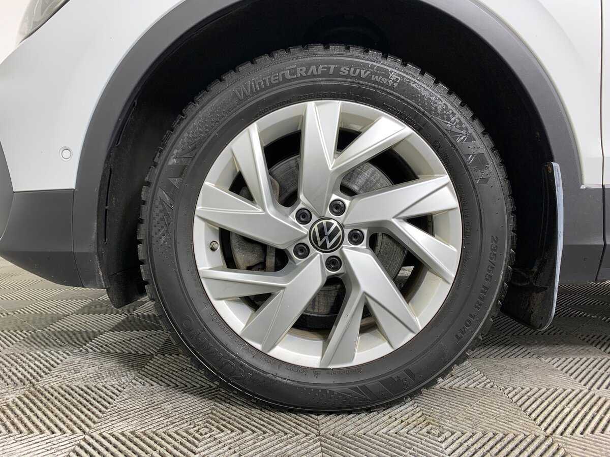 Купить Volkswagen Tiguan с пробегом. Фото: #8