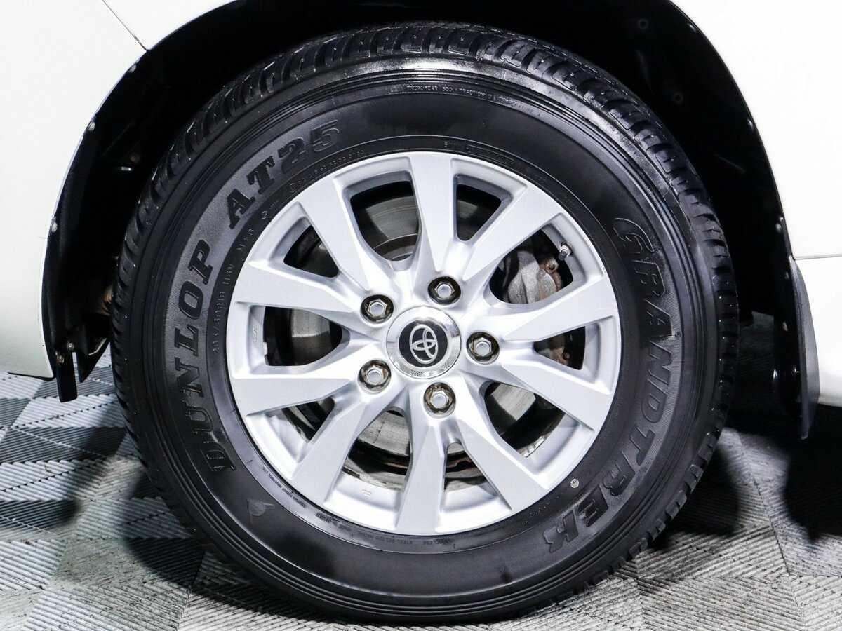 Купить Toyota Land Cruiser с пробегом. Фото: #14