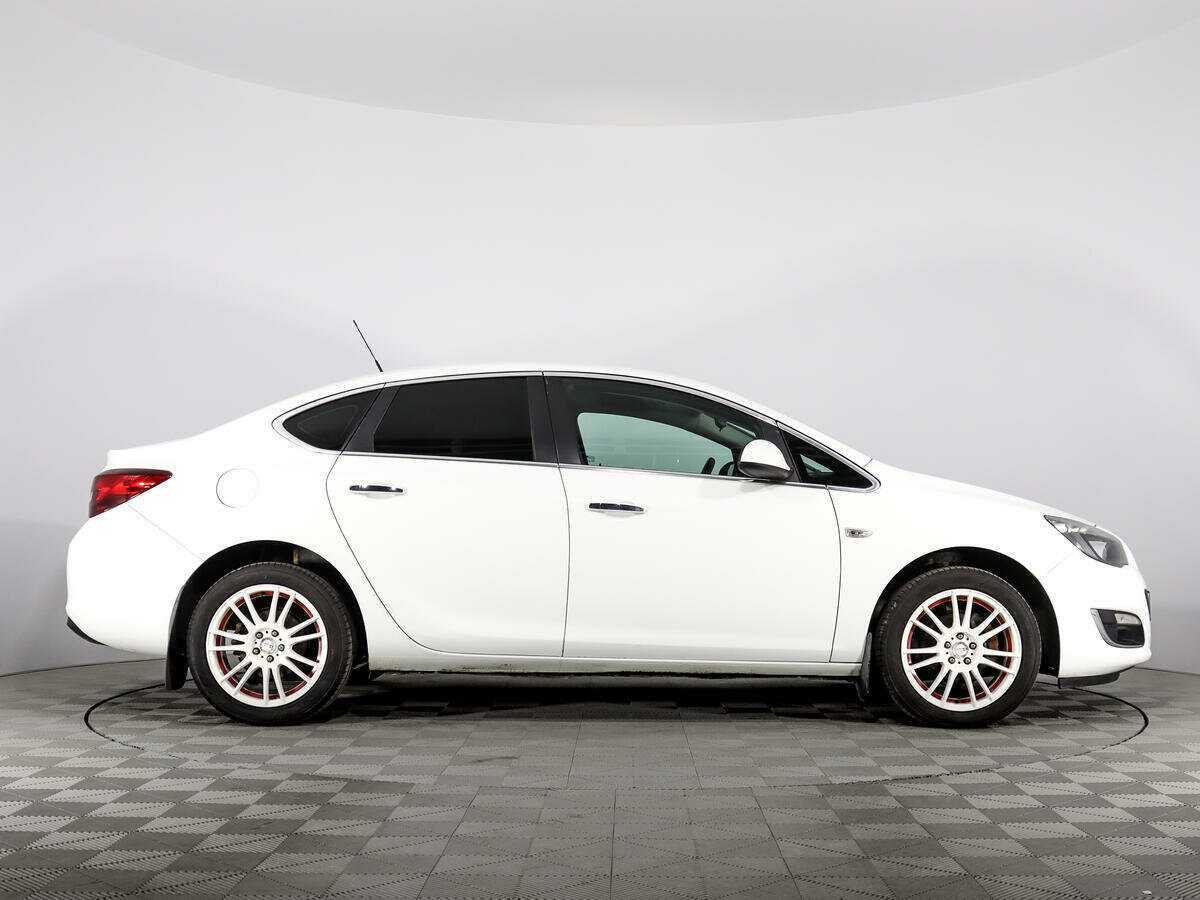 Купить Opel Astra с пробегом. Фото: #3