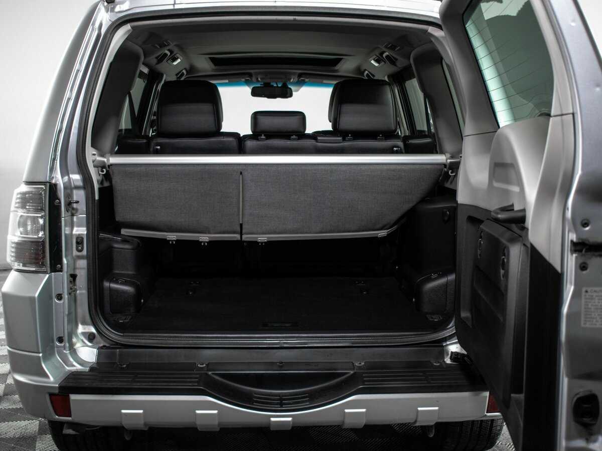 Купить Mitsubishi Pajero с пробегом. Фото: #15