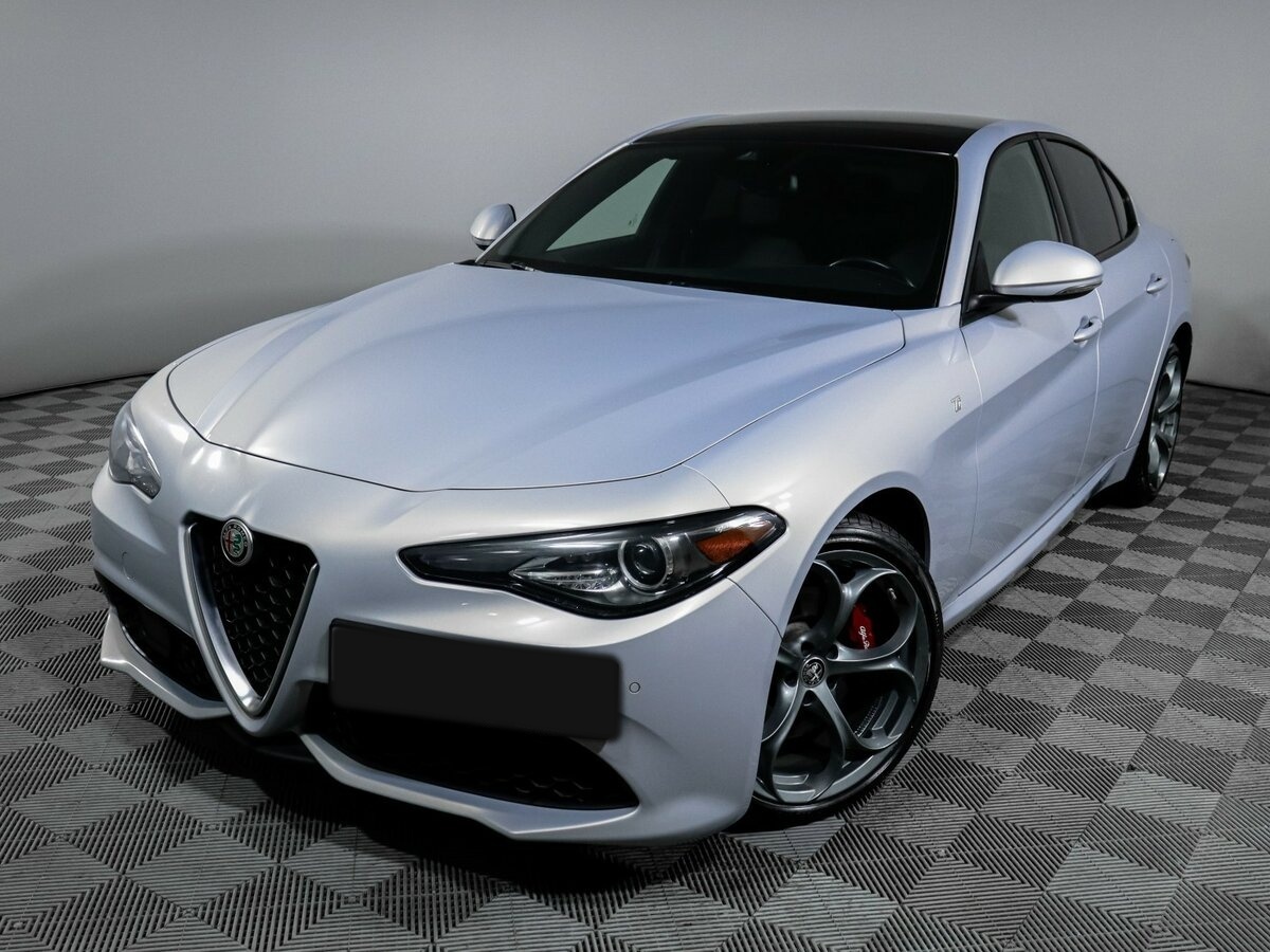 Купить Alfa Romeo Giulia с пробегом. Фото: #13