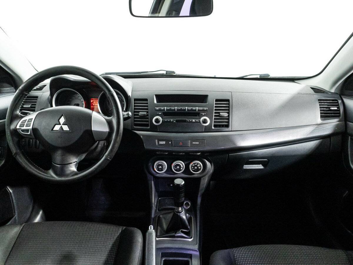 Купить Mitsubishi Lancer с пробегом. Фото: #12