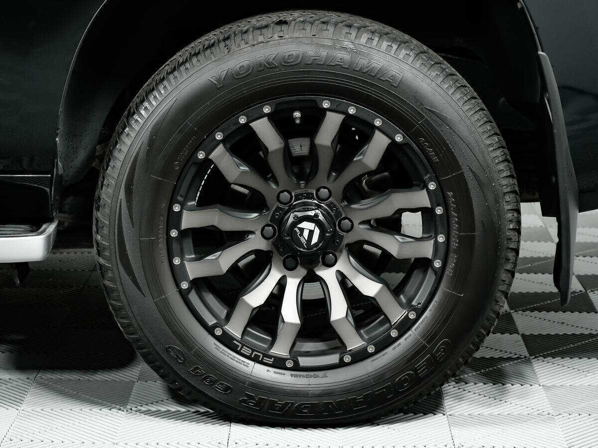 Купить Toyota Land Cruiser Prado с пробегом. Фото: #13