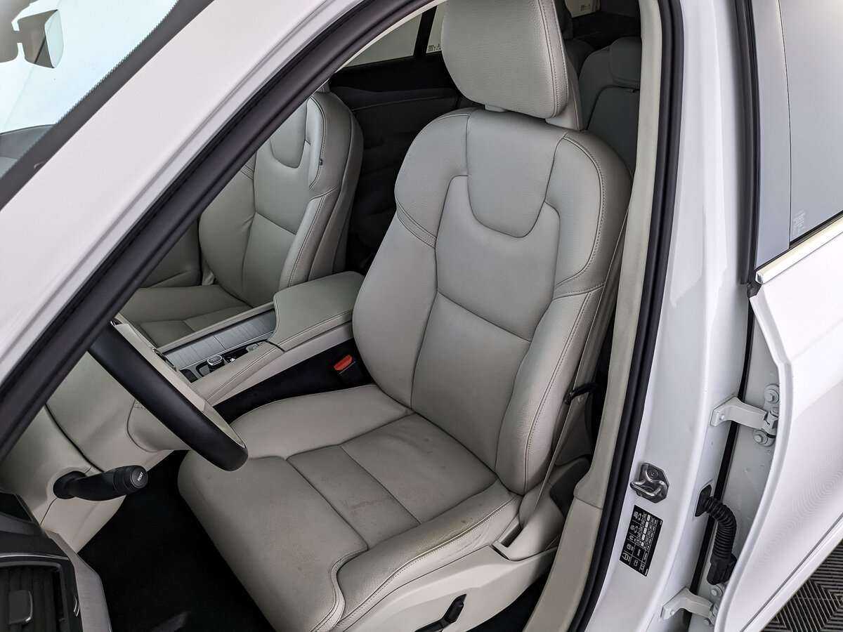 Купить Volvo XC90 с пробегом. Фото: #15