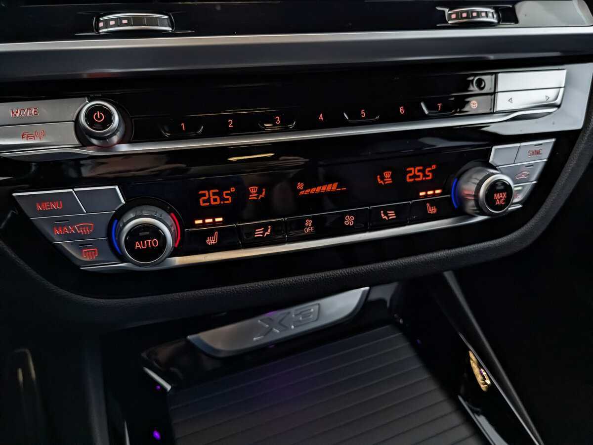 Купить BMW X3 с пробегом. Фото: #18