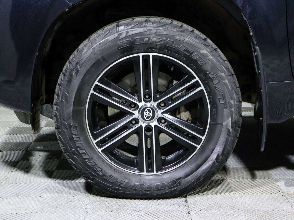 Купить Toyota Land Cruiser Prado с пробегом. Фото: #14