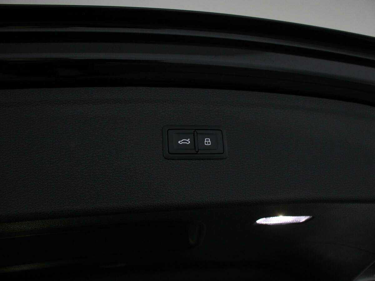 Купить Audi SQ5 с пробегом. Фото: #11