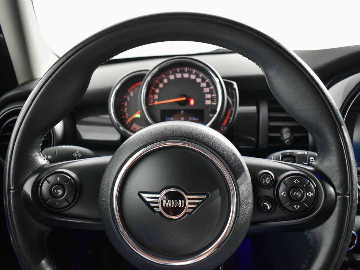 Купить Mini Hatch с пробегом. Фото: #14