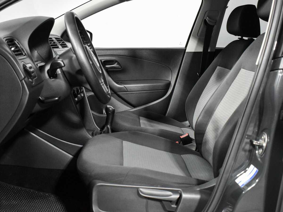 Купить Volkswagen Polo с пробегом. Фото: #9