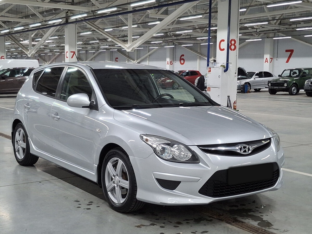 Купить Hyundai i30 с пробегом. Фото: #2