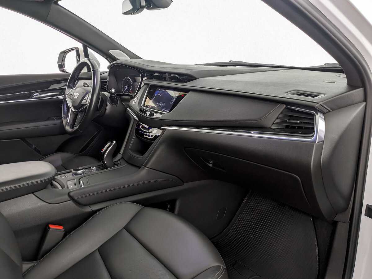 Купить Cadillac XT5 с пробегом. Фото: #10