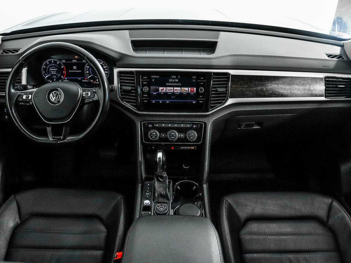 Купить Volkswagen Teramont с пробегом. Фото: #13