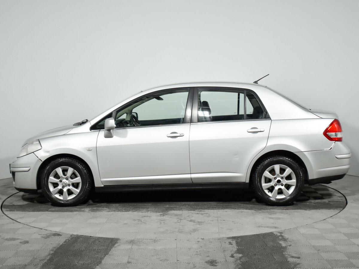 Купить Nissan Tiida с пробегом. Фото: #7