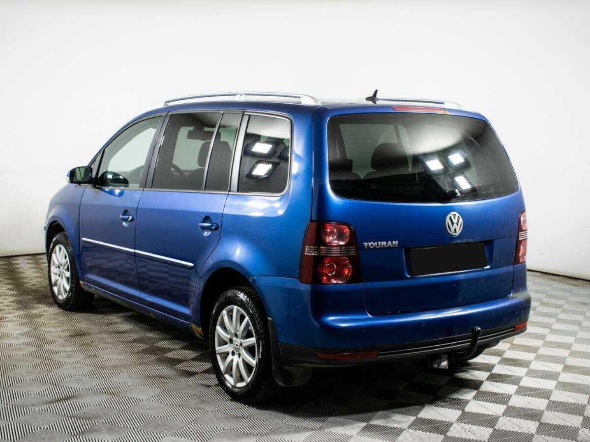 Купить Volkswagen Touran с пробегом. Фото: #6