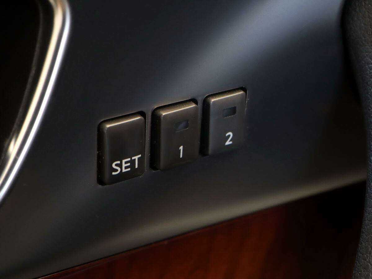 Купить Infiniti FX с пробегом. Фото: #9