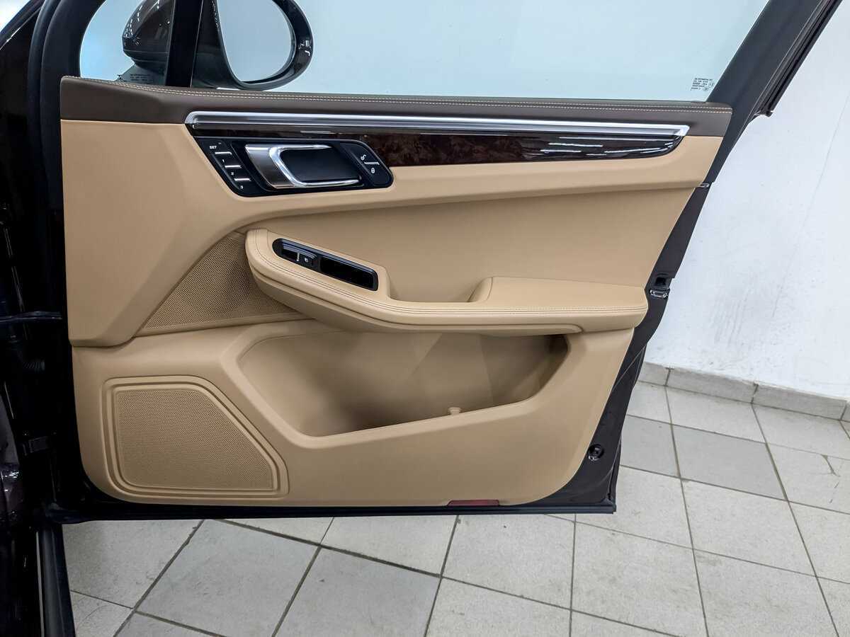 Купить Porsche Macan с пробегом. Фото: #26