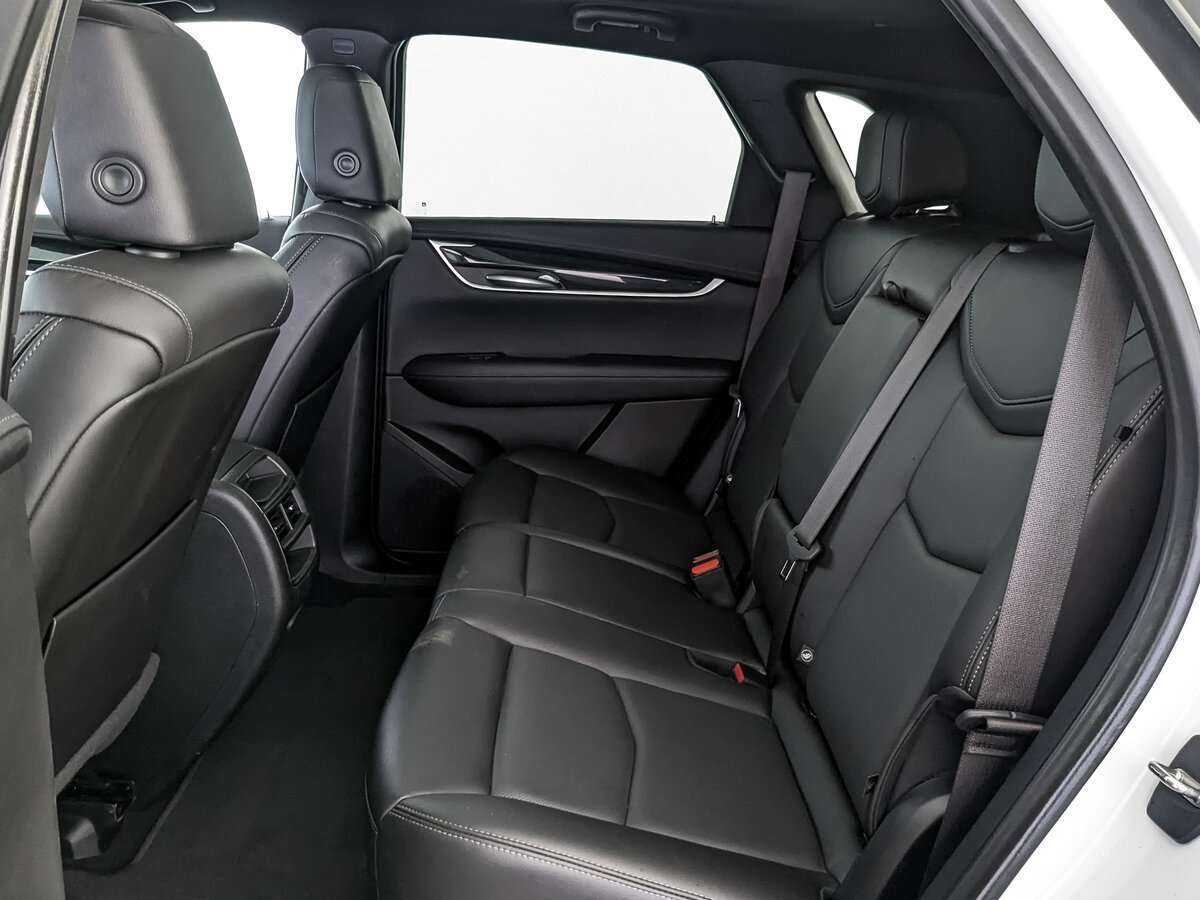 Купить Cadillac XT5 с пробегом. Фото: #17