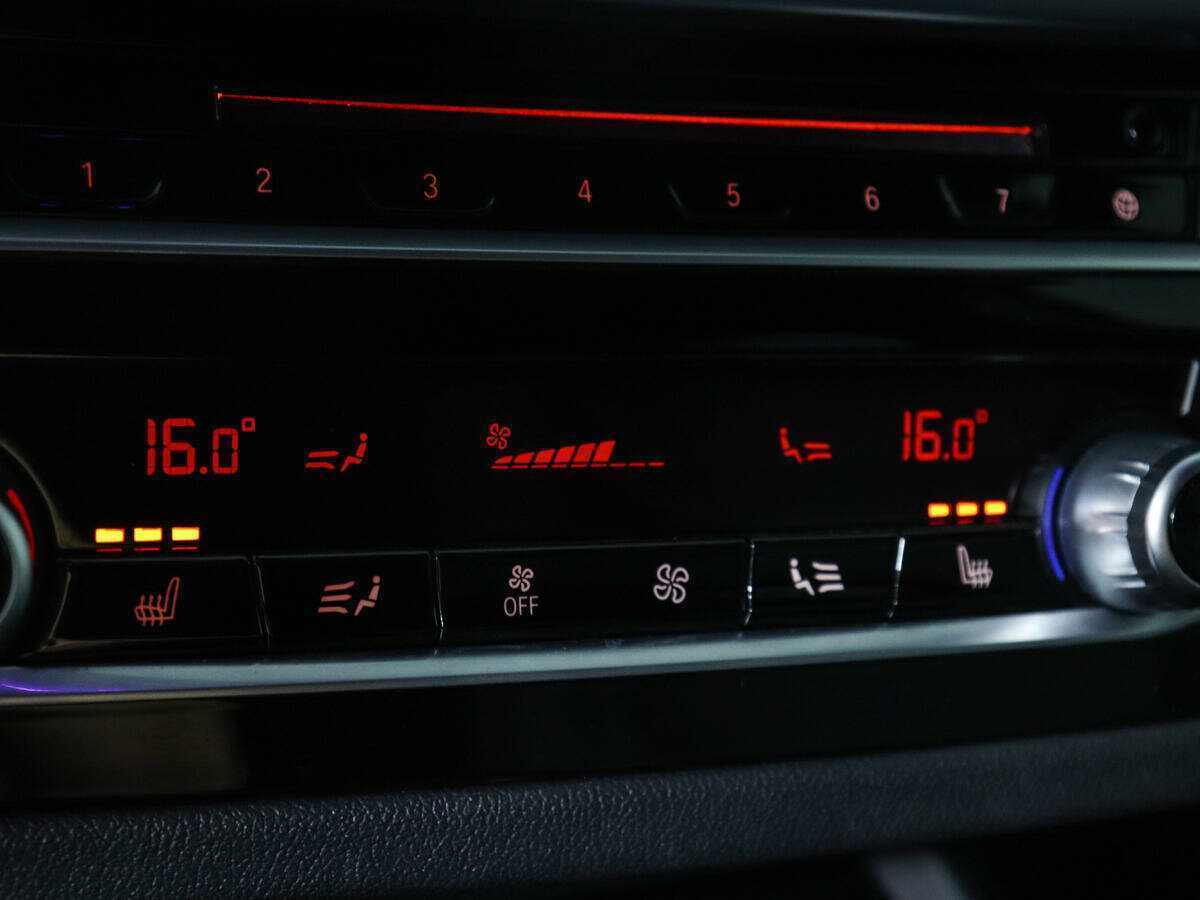 Купить BMW X3 с пробегом. Фото: #17