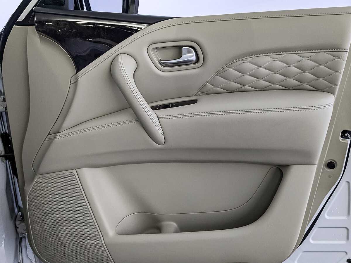 Купить Infiniti QX80 с пробегом. Фото: #23