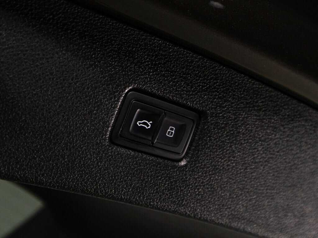 Купить Audi Q7 с пробегом. Фото: #13
