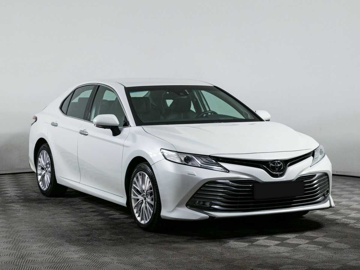 Купить Toyota Camry с пробегом. Фото: #2