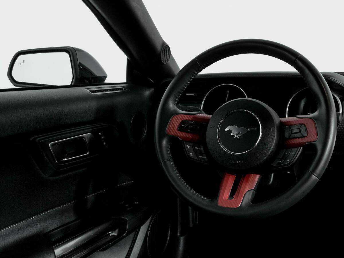 Купить Ford Mustang с пробегом. Фото: #13