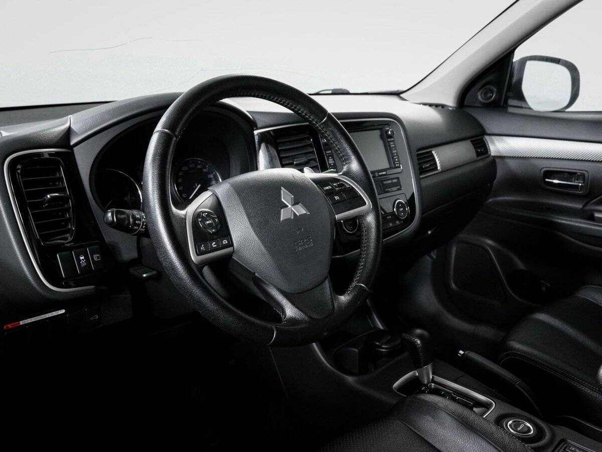 Купить Mitsubishi Outlander с пробегом. Фото: #12