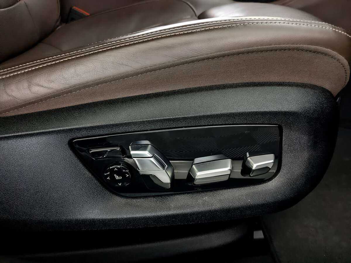 Купить BMW 7 серии с пробегом. Фото: #18