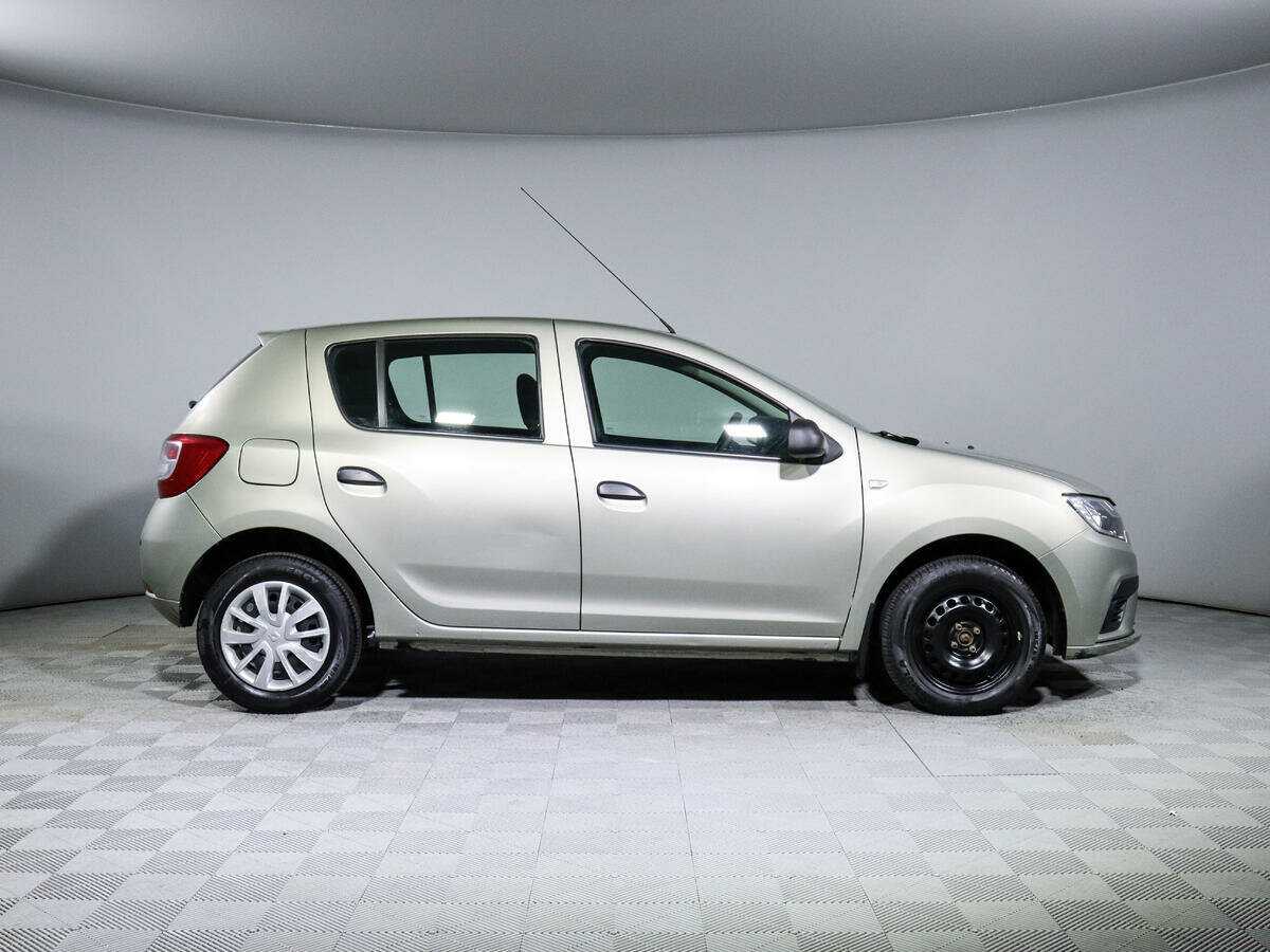 Купить Renault Sandero с пробегом. Фото: #3