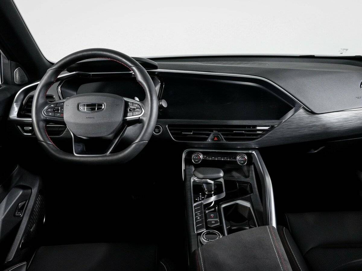 Купить Geely Tugella с пробегом. Фото: #11