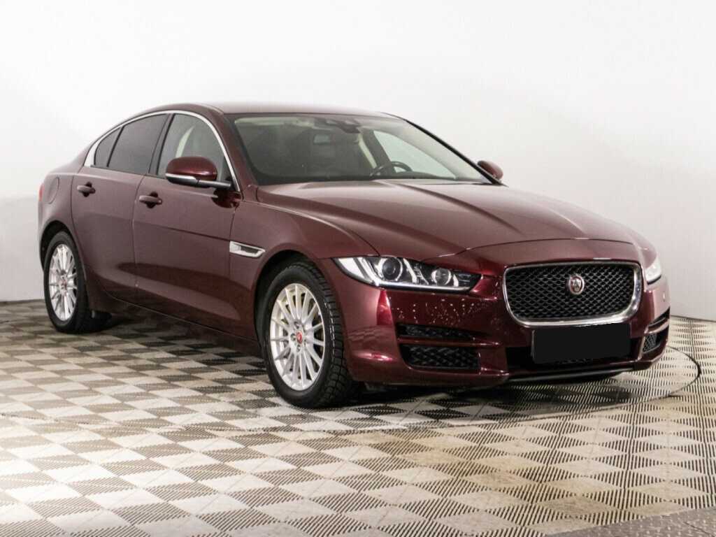 Купить Jaguar XE с пробегом. Фото: #2