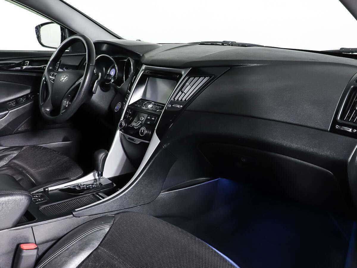 Купить Hyundai Sonata с пробегом. Фото: #8