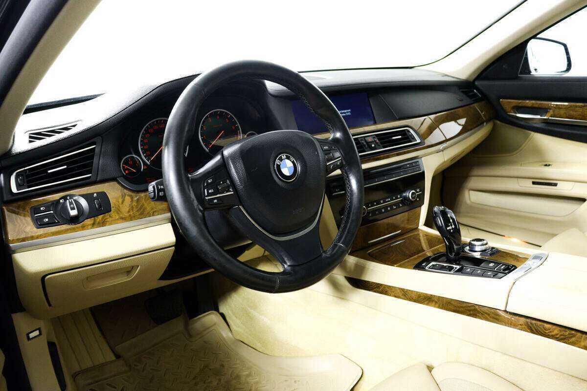 Купить BMW 7 серии с пробегом. Фото: #11