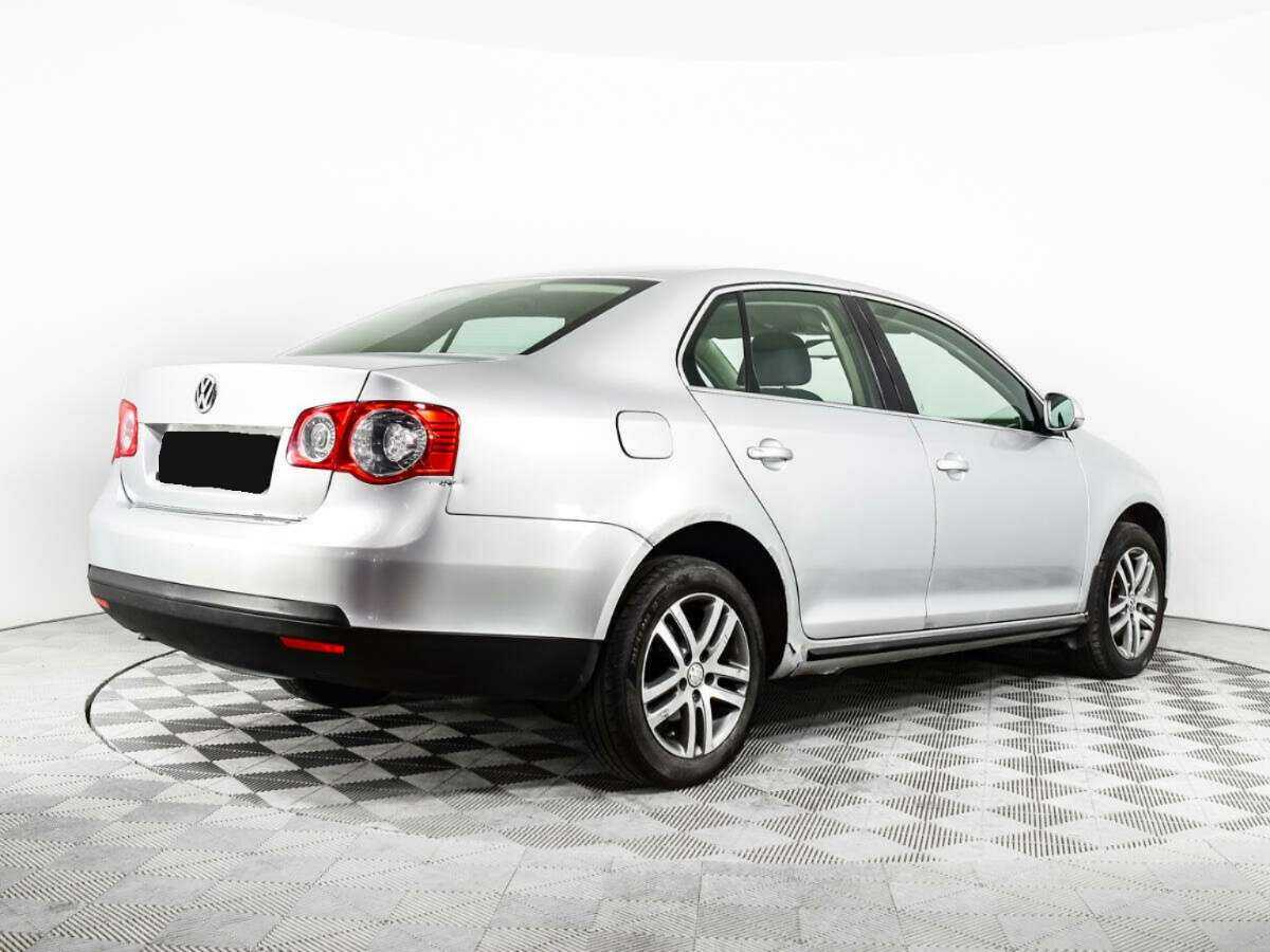 Купить Volkswagen Jetta с пробегом. Фото: #4