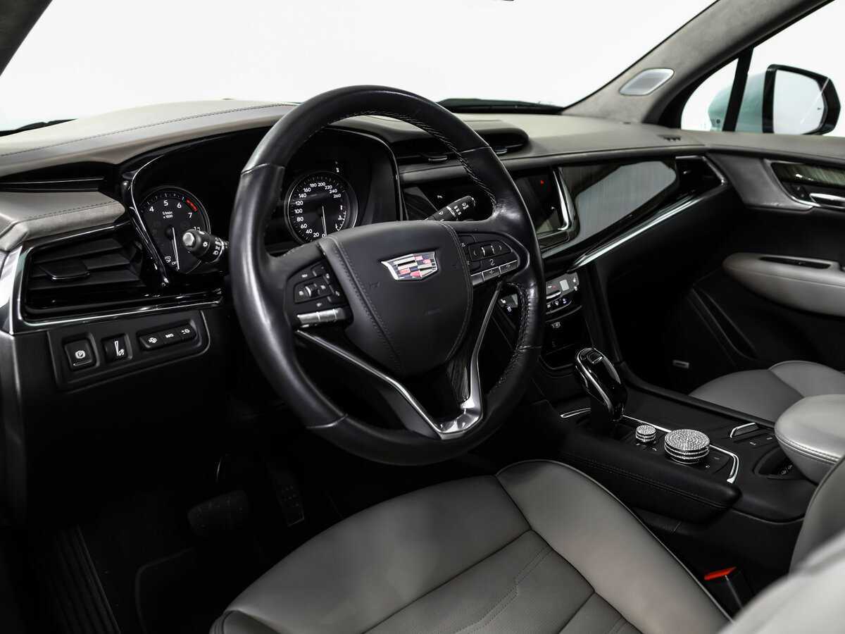 Купить Cadillac XT6 с пробегом. Фото: #12