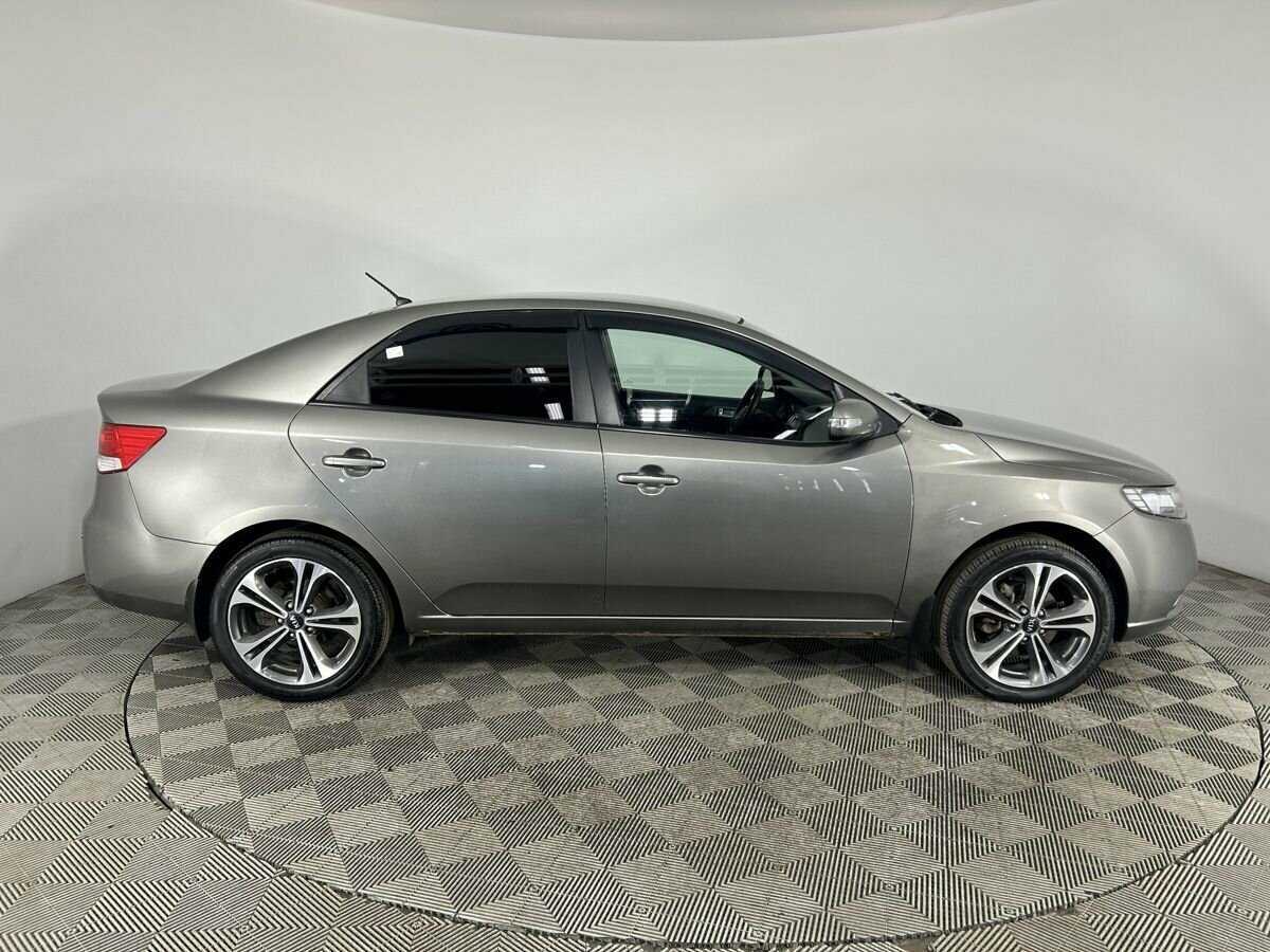 Купить Kia Cerato с пробегом. Фото: #2