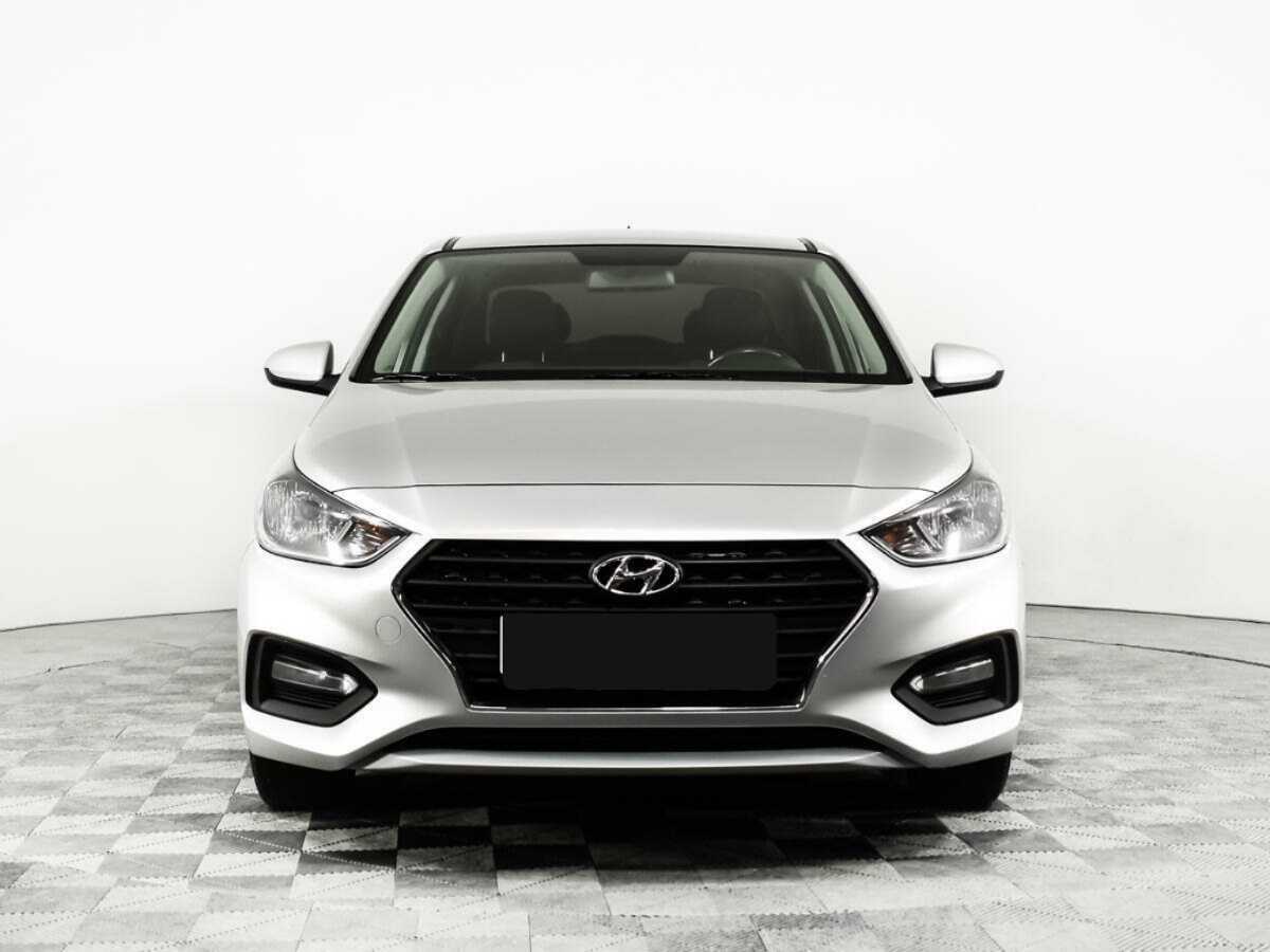 Купить Hyundai Solaris с пробегом. Фото: #1