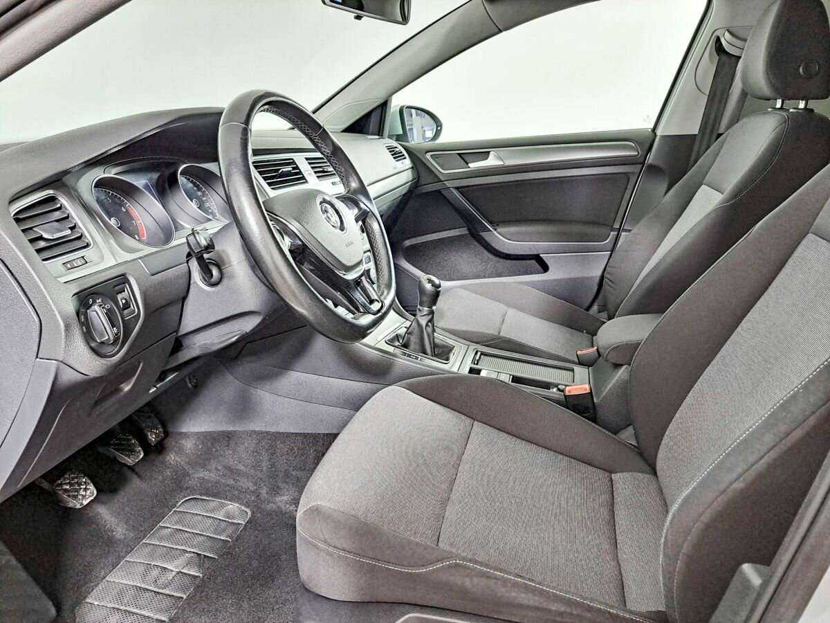 Купить Volkswagen Golf с пробегом. Фото: #13