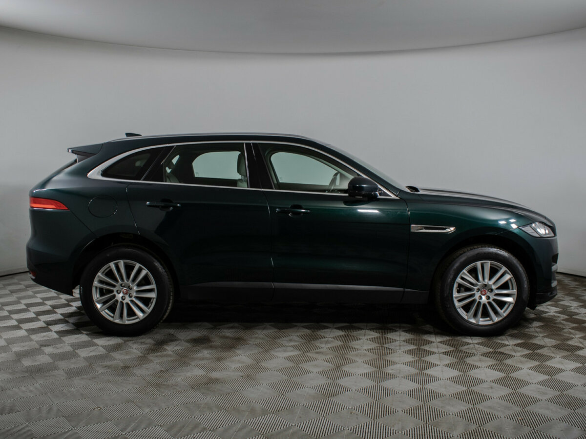 Купить Jaguar F-Pace с пробегом. Фото: #3