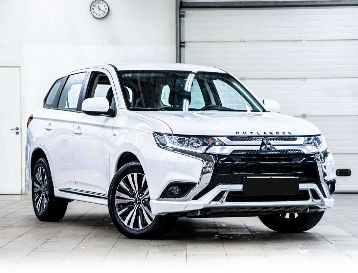 Купить Mitsubishi Outlander с пробегом. Фото: #1