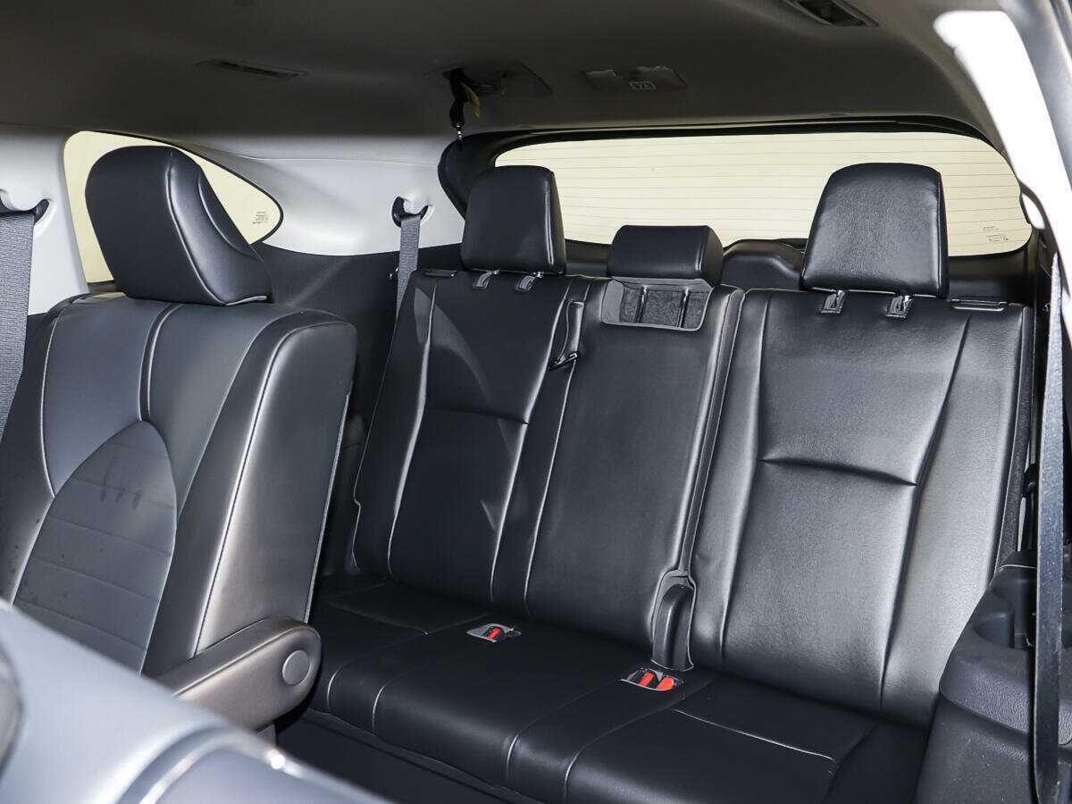 Купить Toyota Highlander с пробегом. Фото: #13