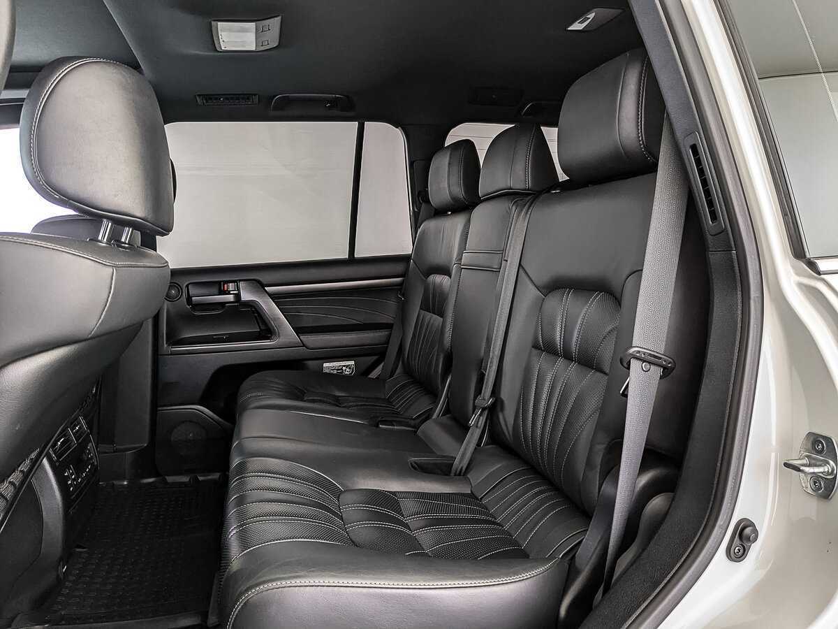 Купить Toyota Land Cruiser с пробегом. Фото: #15