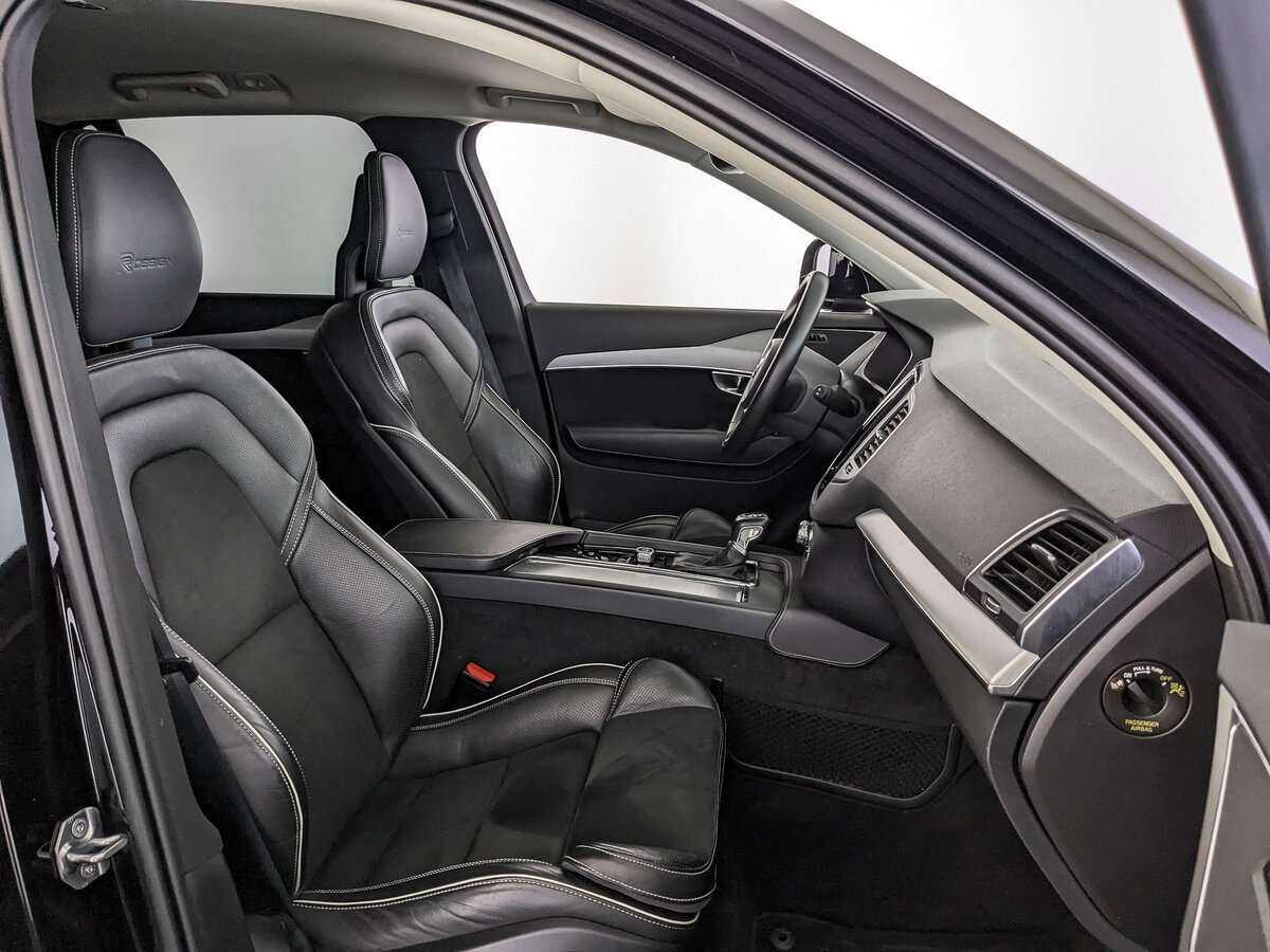 Купить Volvo XC90 с пробегом. Фото: #18