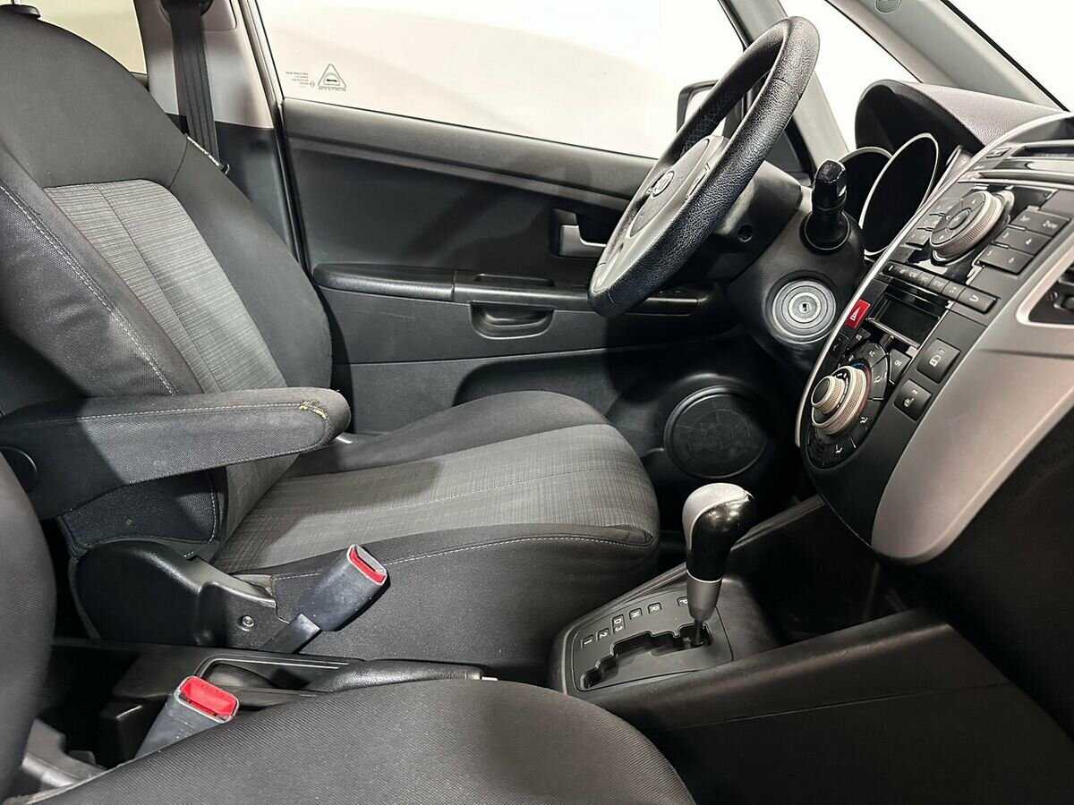 Купить Kia Venga с пробегом. Фото: #9